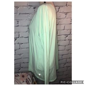 Lululemon size 10 long sleeve top